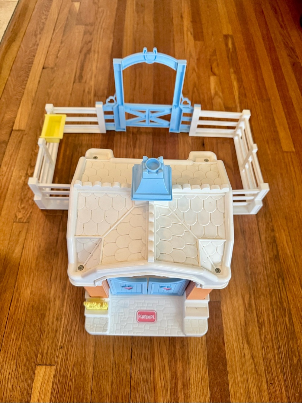 Vintage 90s Playskool Horse Stable Playset Barn Paddock 1994 Loving Family